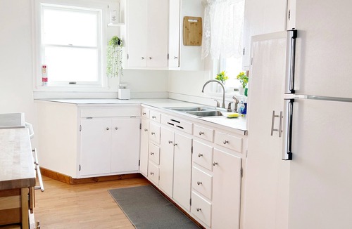 Glasgow House | Hunters, travel wrk, pet Friendly- Near Downtown, Hospital, fishing -office WIFI