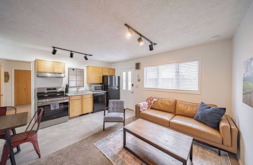 Idaho Falls Apartment | Idaho Comfy Suite. Walk to Mall, Parks & Hospitals