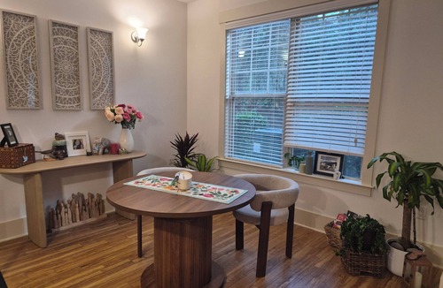 South Richland House | Ideally-located 2-bedroom townhome with a backyard on a golf course in Richland