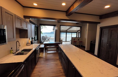 Rollins House | Incredible Flathead Lakefront property