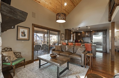 Whitefish House | Incredible luxury townhome in downtown Whitefish! 1 block from all downtown shops and restaurants