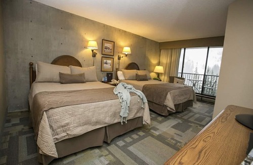 Salt Lake Mountain Resorts Cabin | Iron Blosam Suite! Available Only 1/23 -30/2027. Steps to Mountain