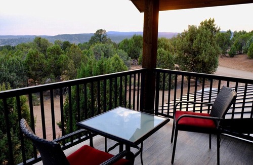 Orderville House | Juniper Ridge Luxury Lodge Two-Bedroom Casita @ East Zion