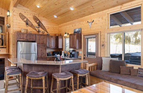 Red Lodge House | Just Minutes to lift & Hot Tub -West Fork Haven