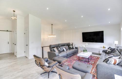 Kalispell House | Kalispell Gem Deck, Yard and Fireplace