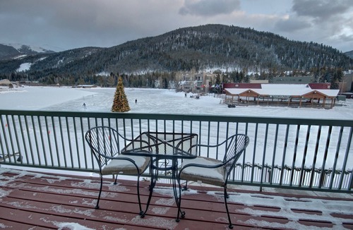 Lakeside Village Condo | Keystone Studio | Lake Views + Balcony + Pool