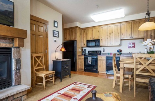Granby Condo | Kicking Horse Ski In/Out 2 bedroom condo in Granby Ranch with Hot Tub - Sleeps 6
