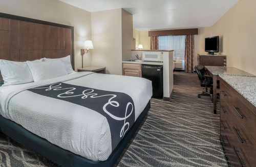 Bozeman Hotel | La Quinta Inn & Suites by Wyndham Belgrade - Bozeman Airport