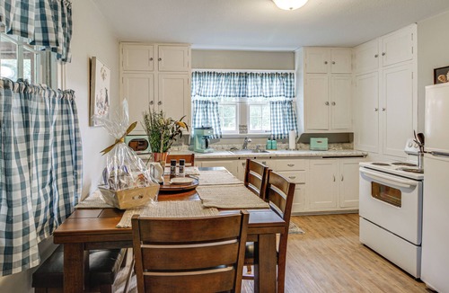 Cushing House | Lake Alexander Home w/ Dock: Pet-Friendly!
