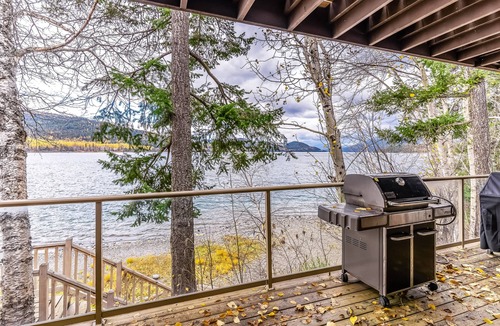 Whitefish Condo | Lakefront condo near ski resort with pool, hot tub & nearby beach