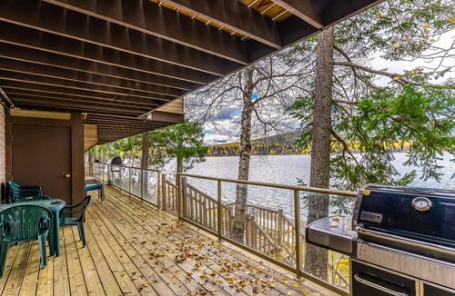 Whitefish Condo | Lakefront condo near ski resort with pool, hot tub & nearby beach