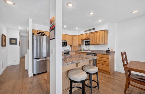 McCall Condo | Lakefront condo w/beach and seasonal heated pool