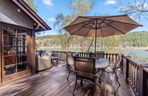 Harrison House | Lakefront Cottage Coeur d'Alene ID