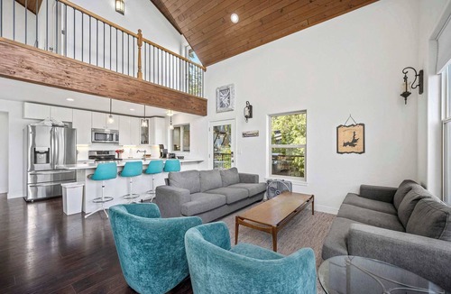 Hayden Lake House | Lakefront Hayden Lake Home with Private Dock for Family Getaways