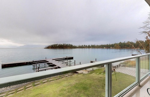 Polson Apartment | Lakefront studio with breathtaking balcony views, docks for swimming & kayaking