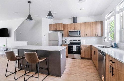 Billings Apartment | Landing | Beautiful 2BD, Gym, Clubhouse