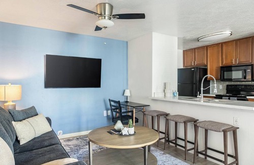 Herriman Apartment | Landing | Chic 2BD, Pool, Gym