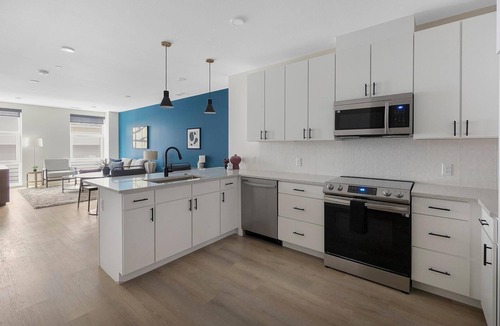 Civic Center Apartment | Landing | Stunning 1BD, Rooftop Lounge, Gym