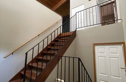 Apple Valley House | large 3 beds 2 bath Townhome with 20' high ceiling and stone fire place.