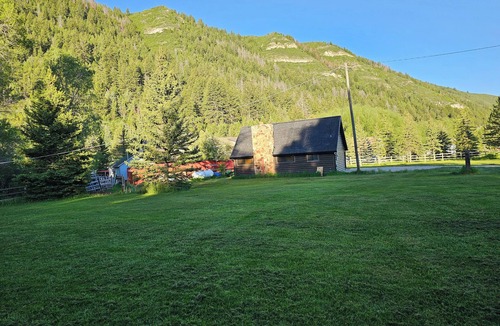 Samak House | Large Cozy 2-bedroom RV sitting on private 1 acres lot in charming Kamas