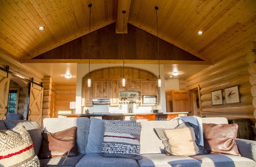 McAllister House | Large home with guest lodge overlooking Madison River Valley near Ennis, MT