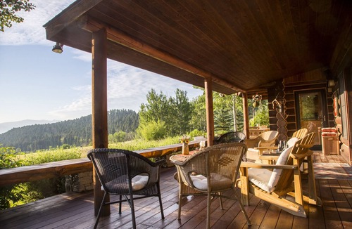 McAllister House | Large home with guest lodge overlooking Madison River Valley near Ennis, MT
