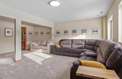 Hill City House | Leightons Lodge Hot Tub Borders National Forest