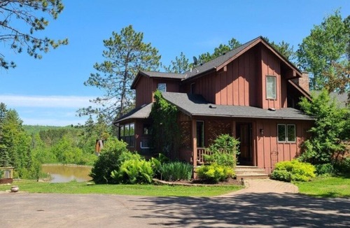 Duluth House | Lester River Pines Home | Pond | Creek | Woods | Views | Dogs