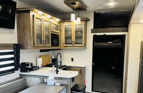 Lewiston House | Lewiston RV. 3 blocks to airport, 3 miles to Snake River. Close to everything!