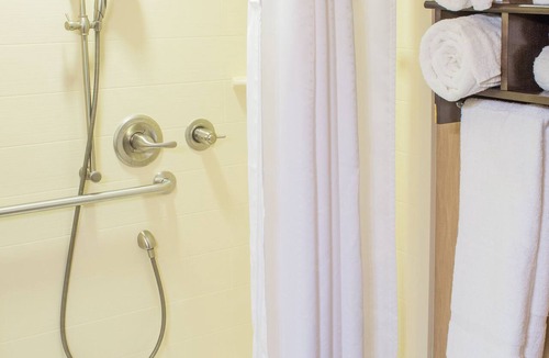 Watford City Hotel | Little Missouri Inn & Suites