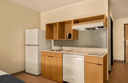 Westside Hotel | LivAway Suites Missoula