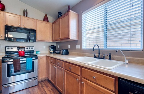 Maricopa House | Livin' la Vida 'copa! Super Home with 4 bedrooms and Pool Table!