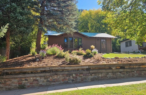 Glenwood Springs Cabin | Log Cabin in the Mountains - Trout fishing, skiing & hiking right out your door!