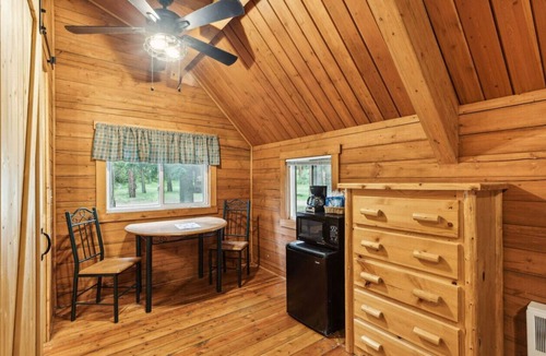 Grantsdale Cabin | Log Cabin Retreat in the Montana Wilderness