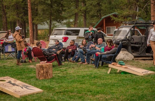 Grantsdale Cabin | Log Cabin Retreat in the Montana Wilderness