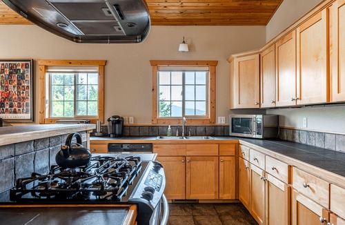 Bozeman House | Look Down - Perched on a mountain with hot tub between Livingston and Bozeman