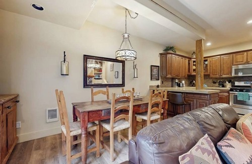 Ketchum House | Lovely dog-friendly home w/full kitchen - close to skiing & downtown Ketchum