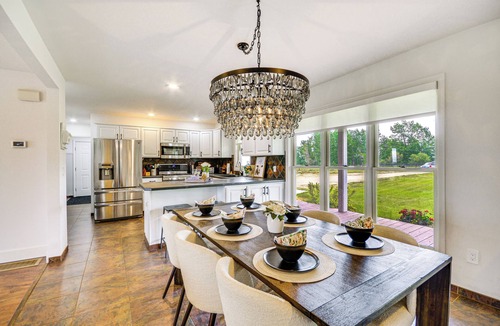 Roberts House | Lovely Roberts Home w/Patio & Mountain Views!