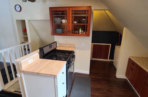 Lower Avenues Apartment | Lower Avenues Downtown Hub