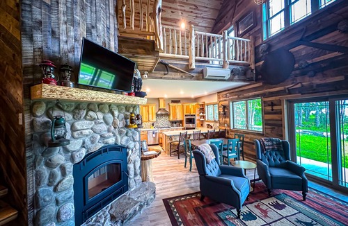 Crane Lake Cabin | Lumberjack Lodge on Crane Lake