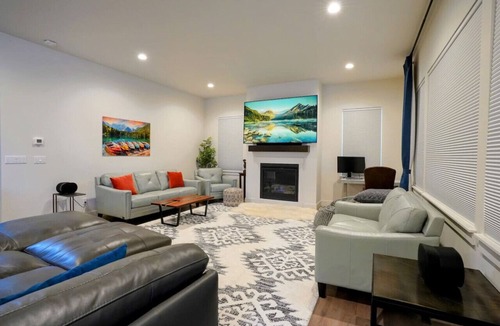 Bozeman House | Luxe 4BR Home with Hot Tub & Sauna