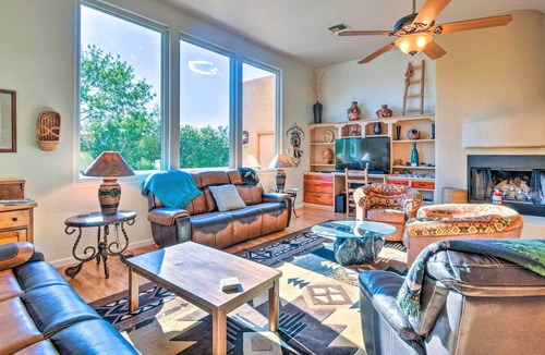 Apache Junction House | Luxe Apache Junction Escape w/ Pool & Hot Tub