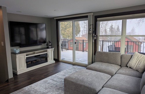 French River House | Luxurious 3 bedroom 3 bathroom new on the Beautiful north shore of Lake Superior
