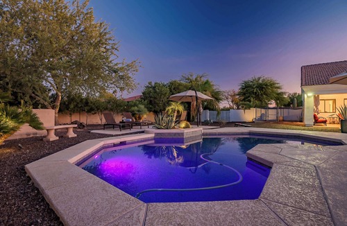 Pinnacle Peak House | Luxury 6BR Estate Heated Pool, Games & Resort