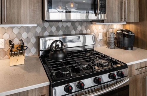 Bozeman House | Luxury Accommodations on the Park with Big Mountain Views