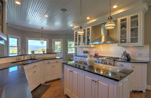 Glenwood Springs House | Luxury Home w/Deck & Views, Fire Pit, 5 Mi to Ski!