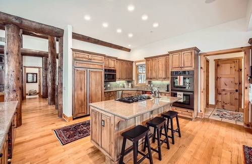 Cordillera House | 🌲 Luxury Log Cabin in Cordillera – Mountain Elegance & Privacy