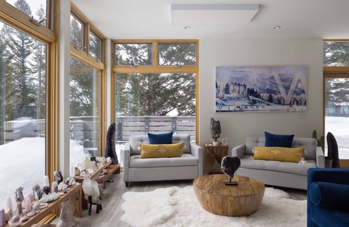 Wilson House | Luxury Mountain Modern with a Gym! Standing Desks. Hiking, Biking, Back Country.