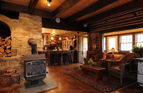 Wilsall Cabin | LUXURY MOUNTAIN RETREAT! Cabin at the base of the Crazy Mountains