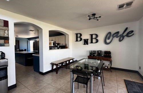 Windmill Ranch House | Luxury Room - Queen Bed, Pool & Fast Wi-Fi!